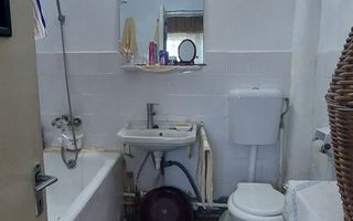 APARTAMENT 2 CAMERE DECOMANDAT PODU DE FIER 90000 EURO - Poză 2