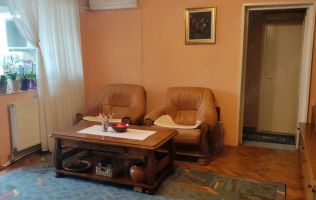 Vand apartament 3 cam etaj 6/9 Careiului.