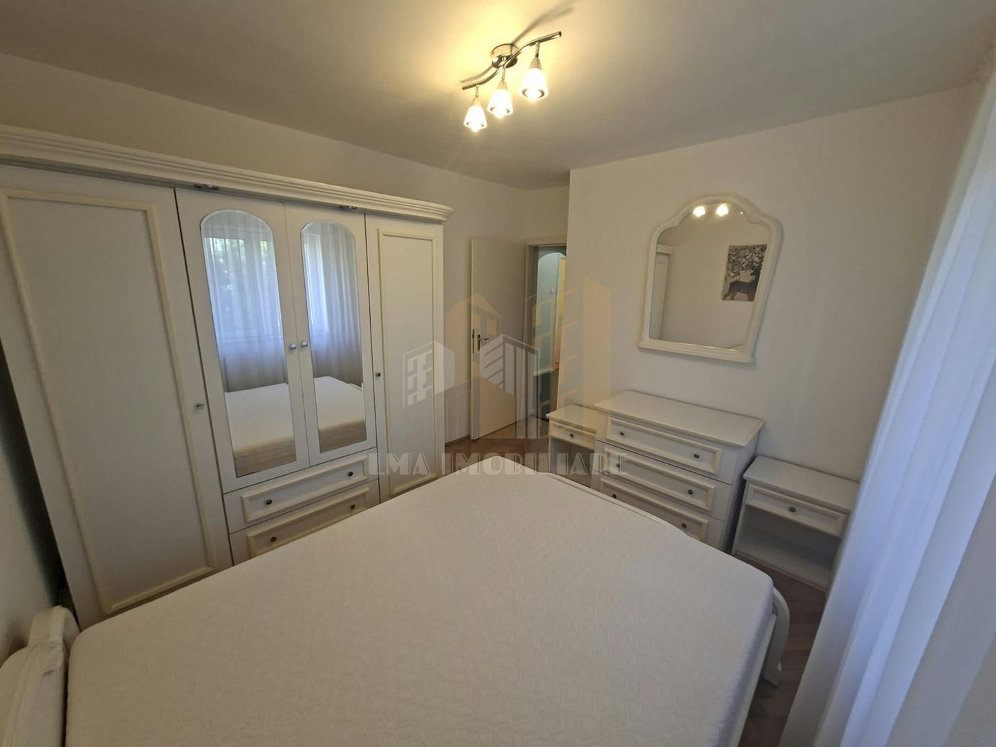 Apartament 3 camere central strada Matei Basarab Brasov - Poză 13