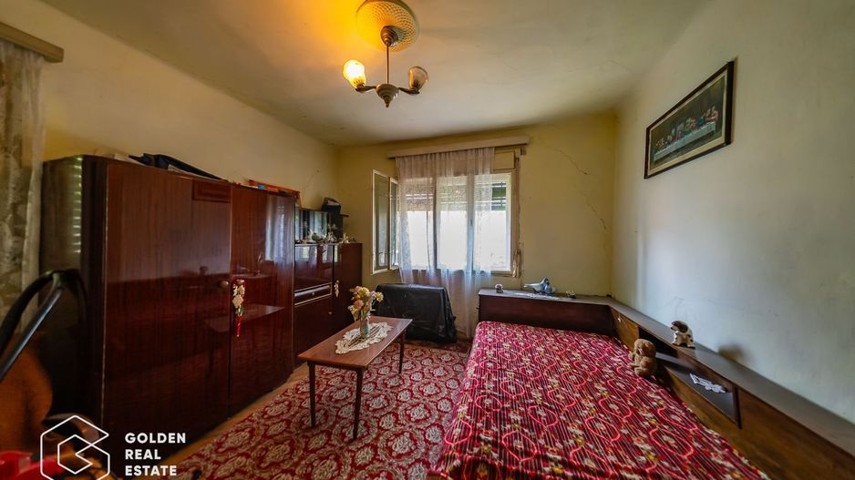 Casa cu 2 corpuri de cladire si teren 762 mp,  zona excelenta (Gradiste) - Poză 4