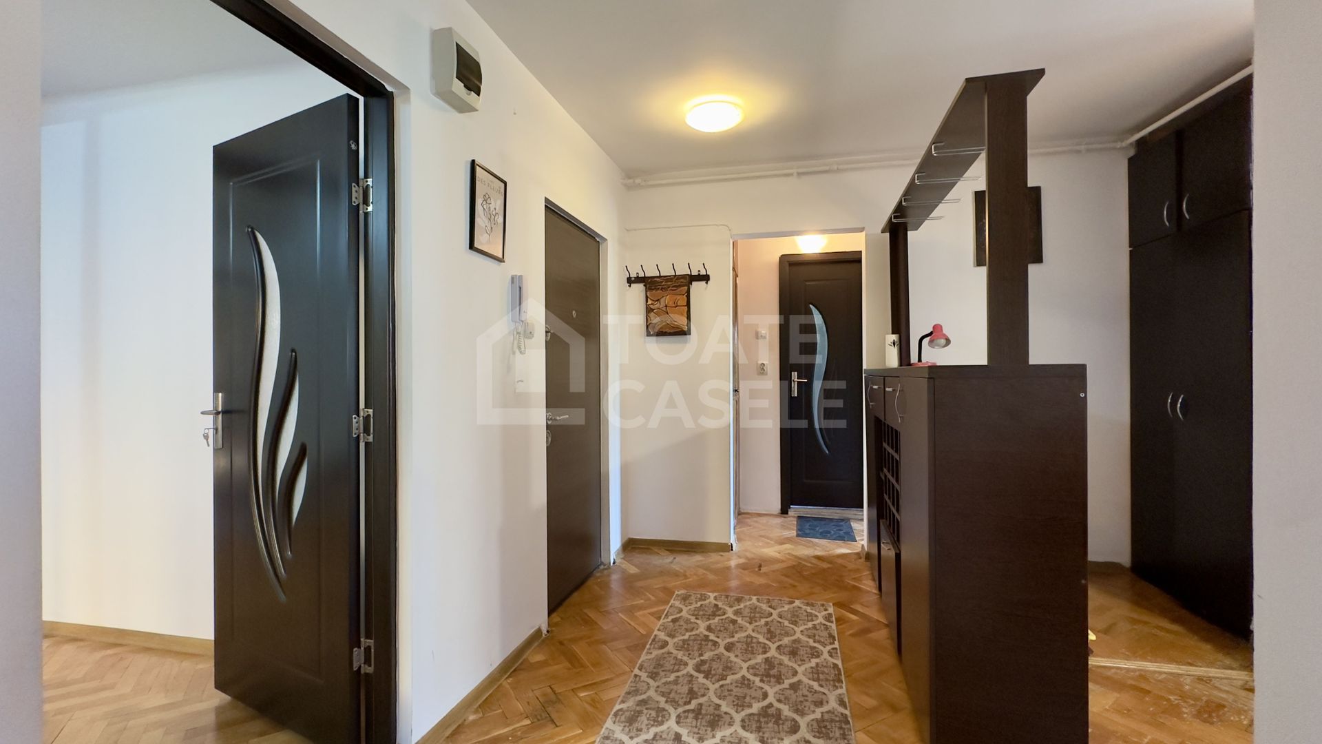 Apartament cu 3 camere, zona Scortarilor - Poză 3