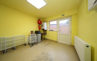 Proprietate mixtă cu spațiu comercial și locuință, Cristian - Poză 7