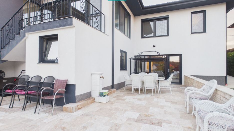 Casă de lux Oncea, piscină, 400 mp - Poză 12
