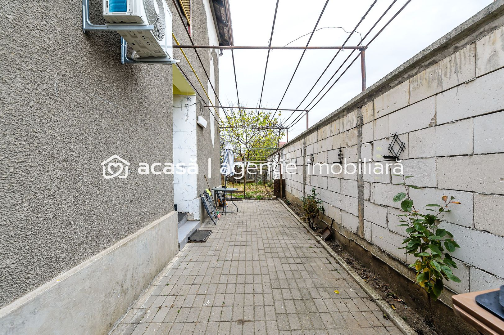 Casă tip duplex cu 2 apartamente în Poltura - Poză 10