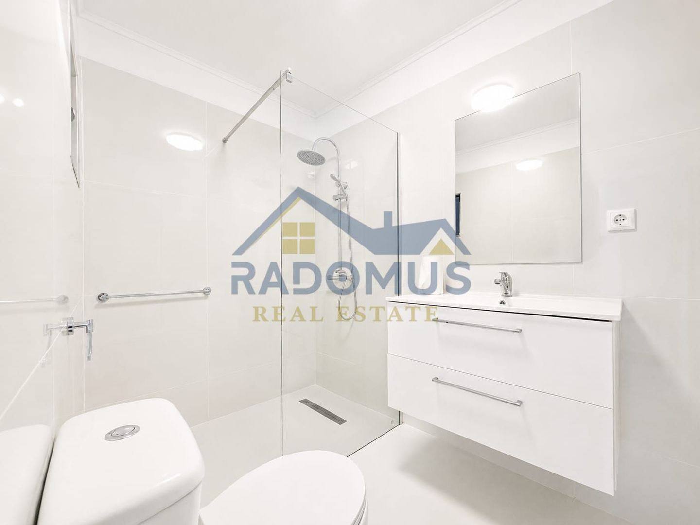 Casă renovată complet | 4 camere + Beci | Comision 0% | Str. Munteniei - Poză 10