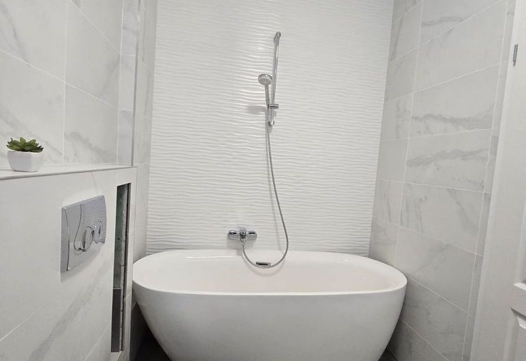 Apartament cu 3 camere, în apropiere de Baza Sportivă - Poză 7
