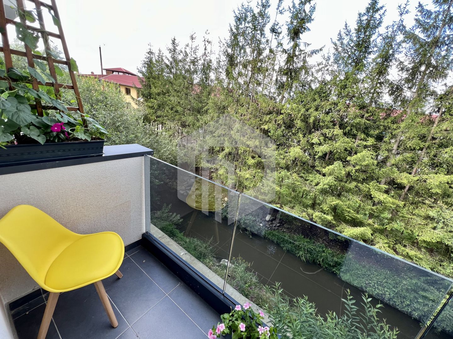 Apartament 2 camere decomandat Selimbar/ Etaj 1. Vedere superba, LUX - Poză 2