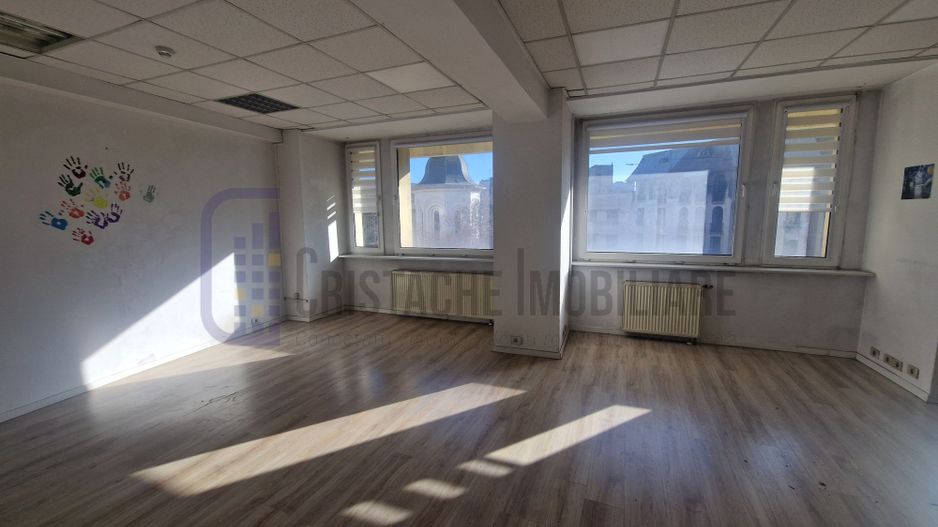 Universitate - birouri la cheie, suprafate intre 40 m² si 2500 m² - Poză 2