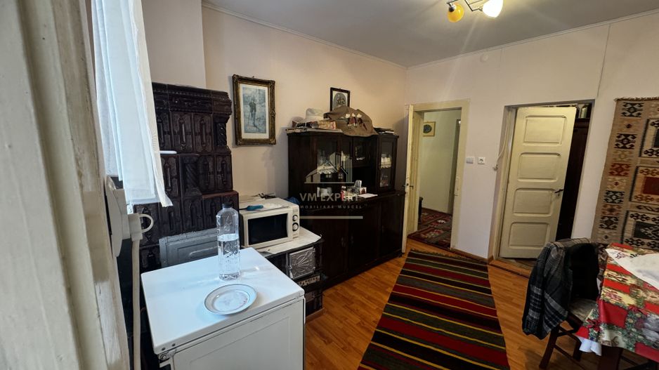CASA 3 CAMERE, PLUS ANEXE, TEREN 2141 MP, BEREVOIESTI, ARGES - Poză 8