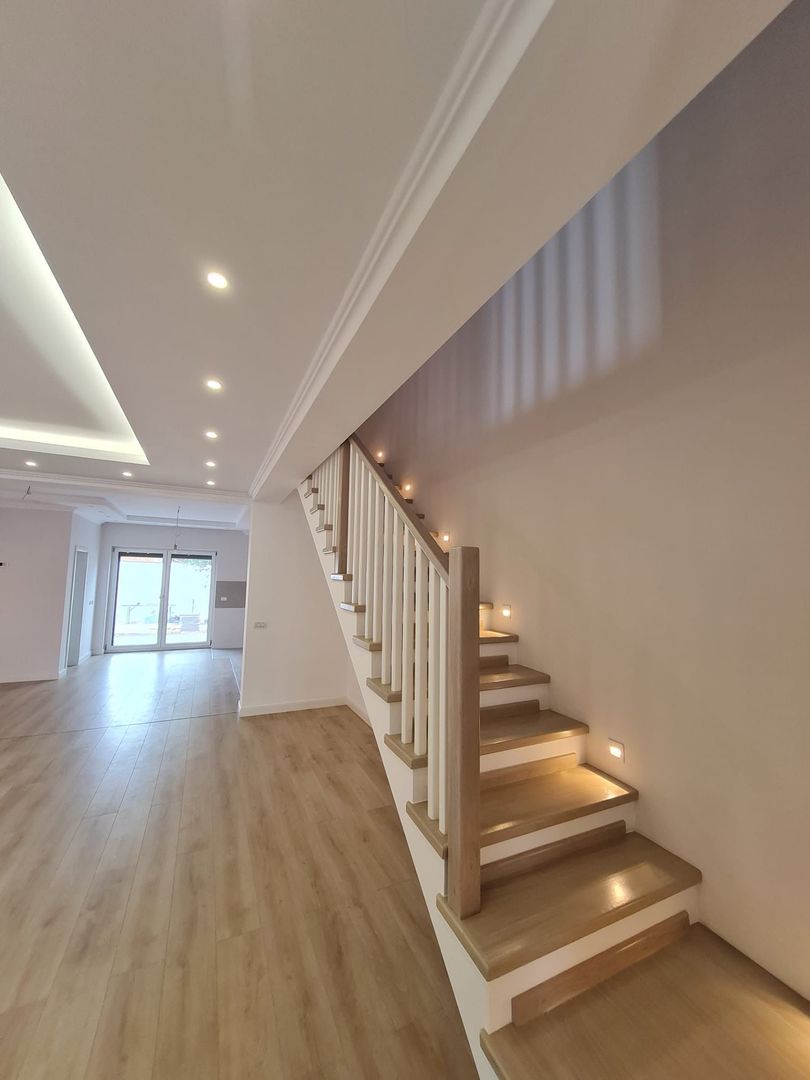 Proiect deosebit la 5 minute de Iulius Town - Poză 48