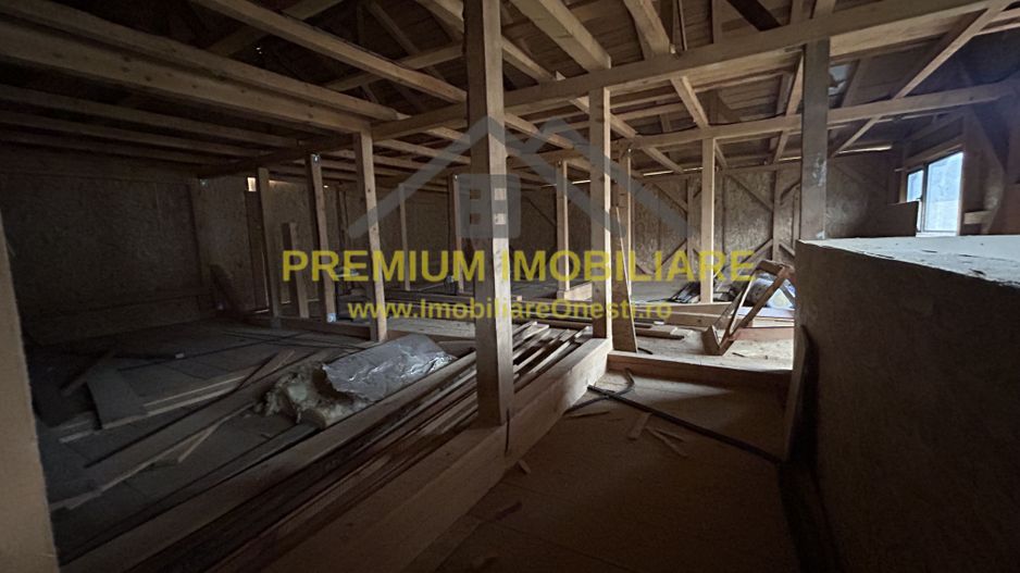 Casa de vanzare in Slanic Moldova . - Poză 9