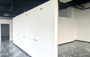 SPATIU COMERCIAL- 145 MP