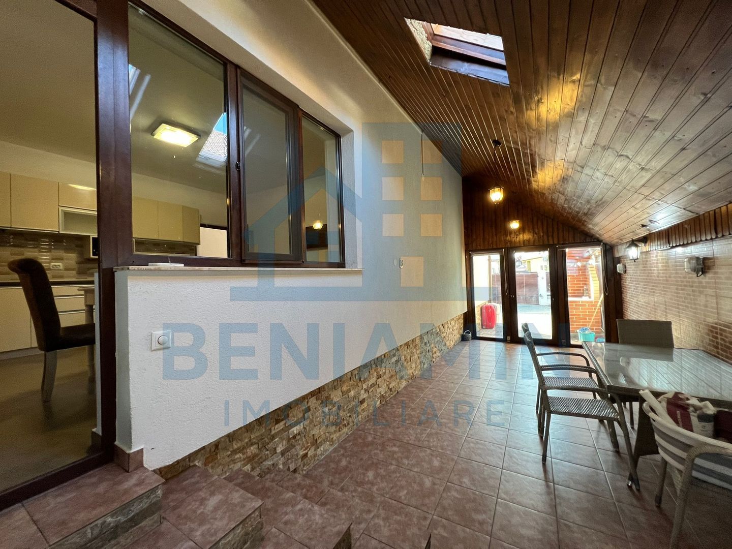 Casa Moderna-4 Dormitoare-Foisor-Mobilata-Utilata-Lux-Zona Excelenta - Poză 8