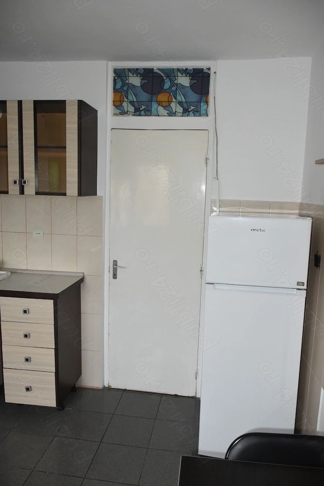 De Inchiriat Apartament 2 camere Decebal - Poză 4