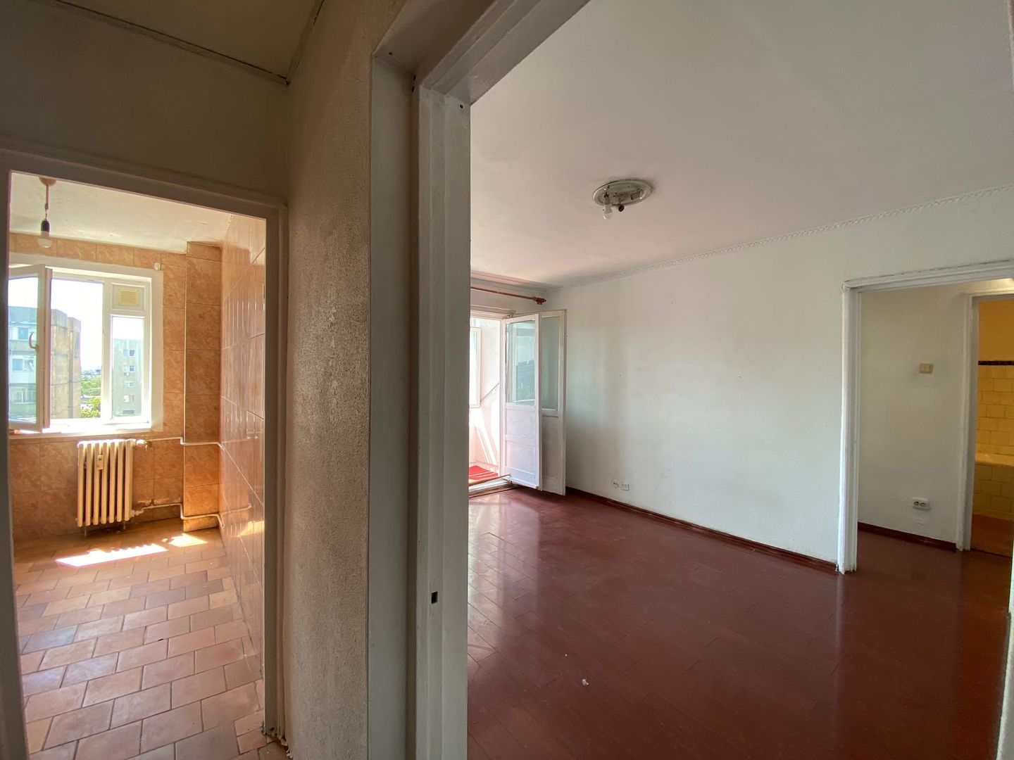 Apartament 2 camere de vanzare Drumul Taberei - Poză 6