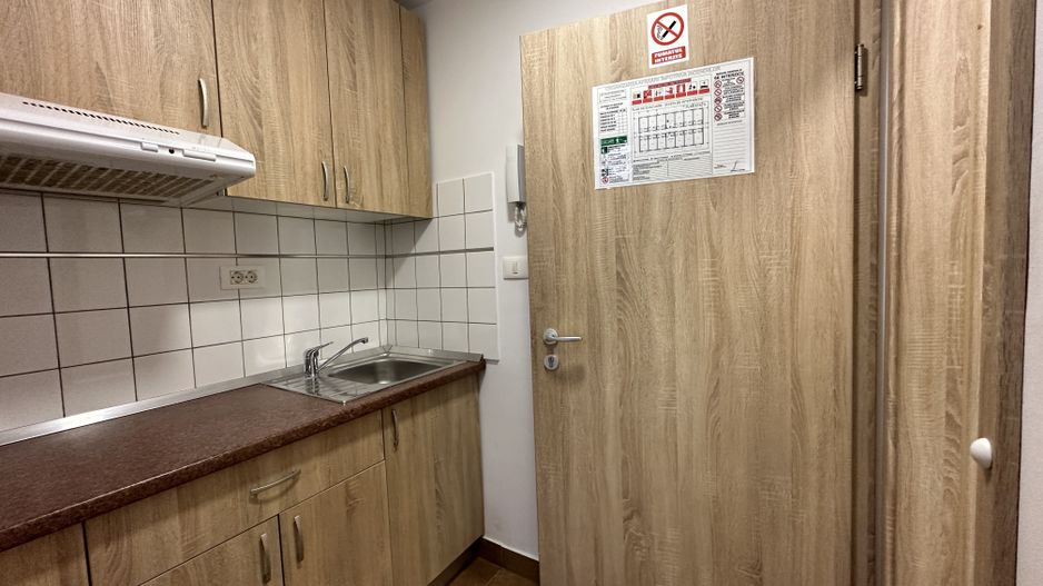 Garsoniera complet mobilata si utilata - Poză 10