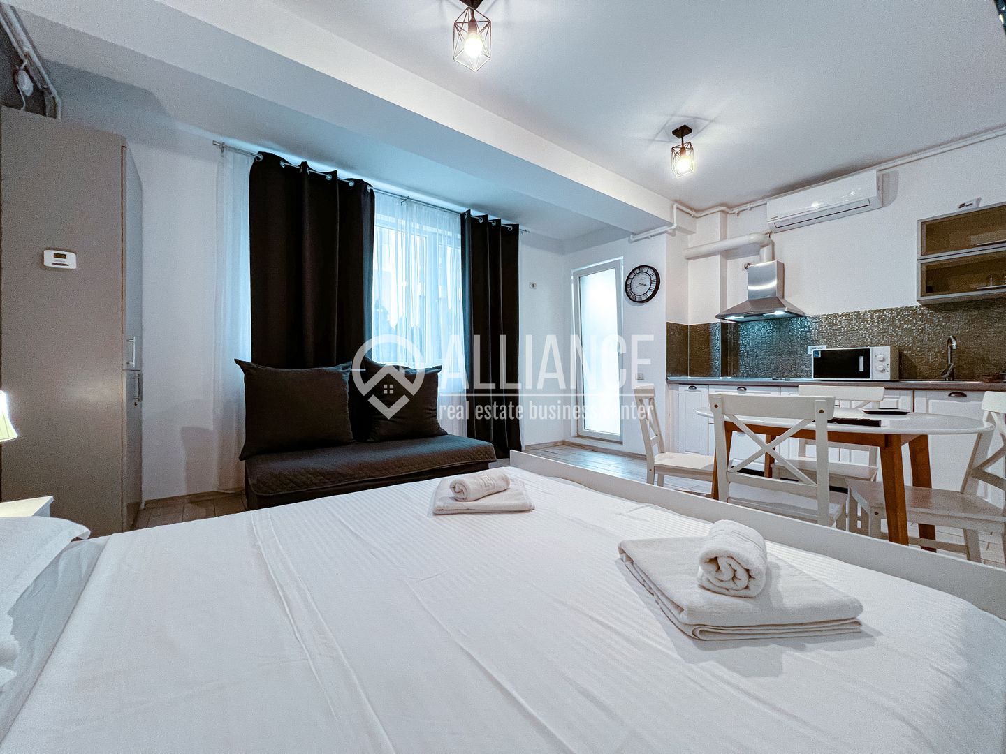 MAMAIA NORD(COD 05) Studio Elegant si Curte Proprie la Malul Marii! - Poză 8