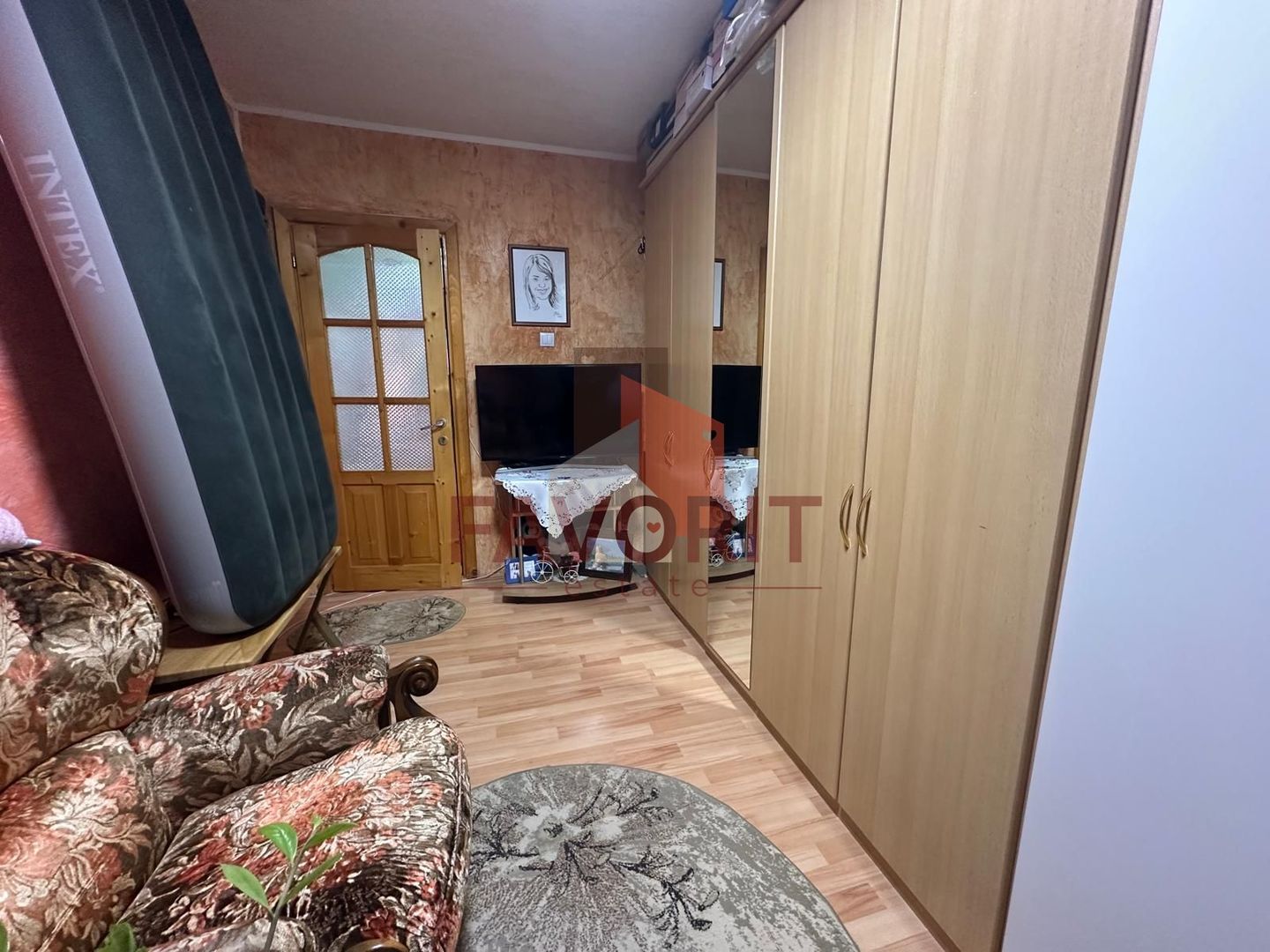 5 camere | etaj 1 | mobilat si utilat | ideal pentru inchiriere | - Poză 6