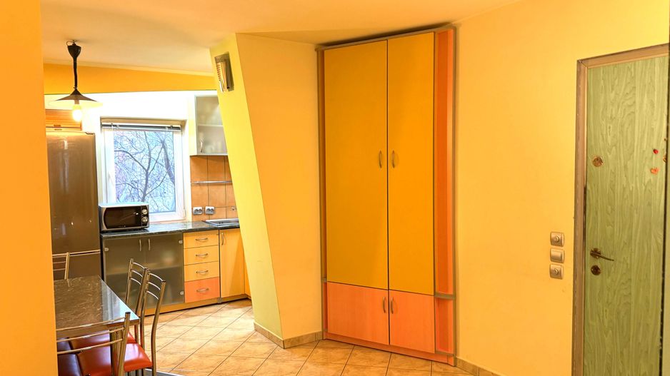 Bucovina | 3 Camere | Decomandat | Etaj Intermediar. - Poză 3