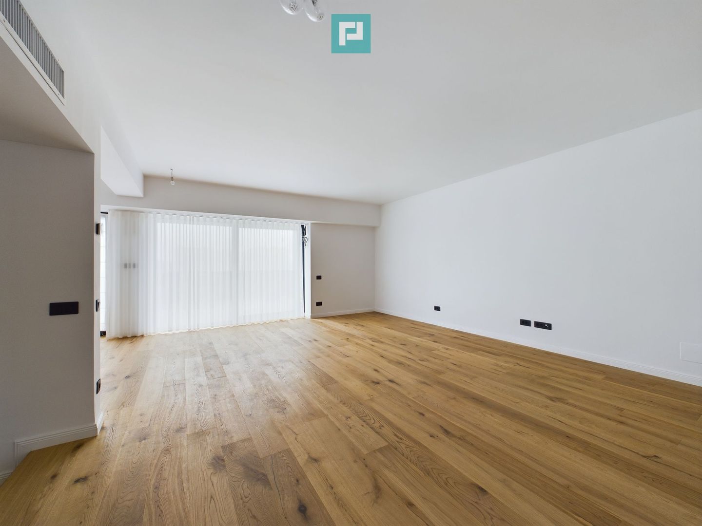 Penthouse in zona de Nord - Poză 3