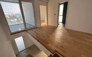 Duplex despărțit prin perete dublu/ Garaj - Poză 14