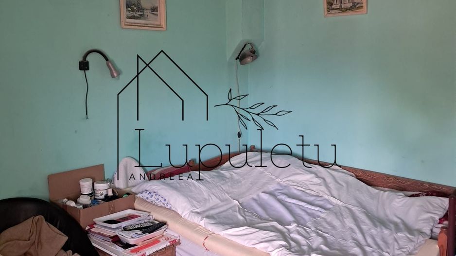 Casă de Vânzare | 3 Camere | 140 MPU | Anexe | Comuna Rosia - Poză 11