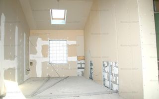 BUFTEA - central, vila D+P+E la pret de apartament - Poză 4