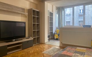 2 dormitoare, centrala proprie, bucatarie inchisa. Piața Libertatii. - Poză 1