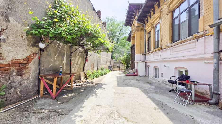 Apartament 3 Camere în Casă | Bd. Dacia 127 | Garaj + Curte - Poză 13