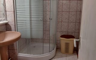Apartament cu 2 camere Tiglina 1,et.2,strada Saturn zona pietei - Poză 4