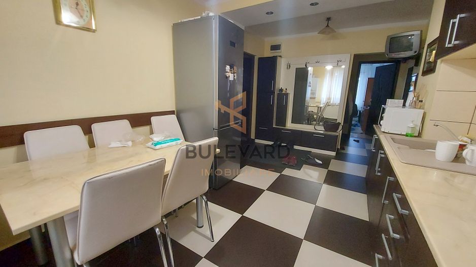 Apartament cu 3 camere decomandate, zona Iulius Mall! - Poză 3