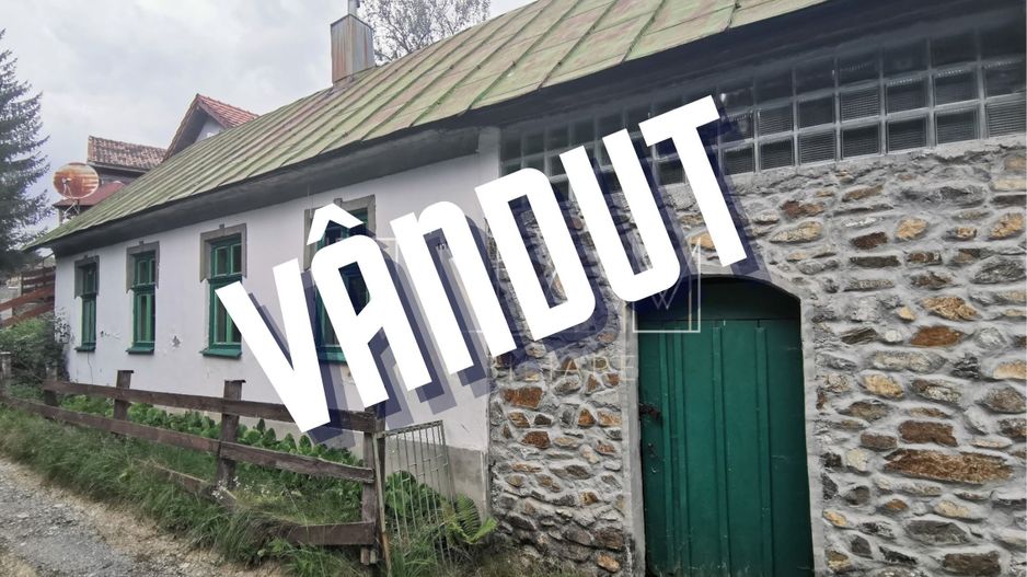 **VANDUT** Casă, Gărâna, munții Semenic, la doi pași de Scenă - Poză 1