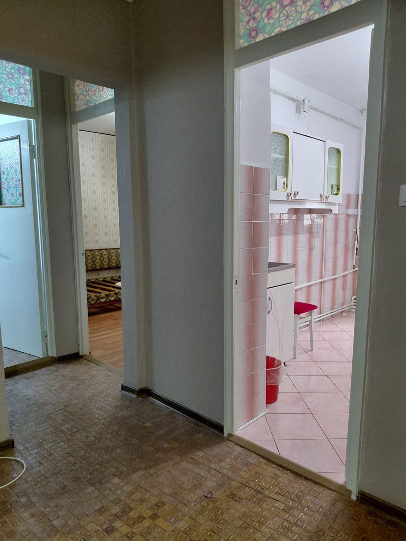 Apartament 3 camere decomandat 68 mp Galati zona IREG - Poză 14