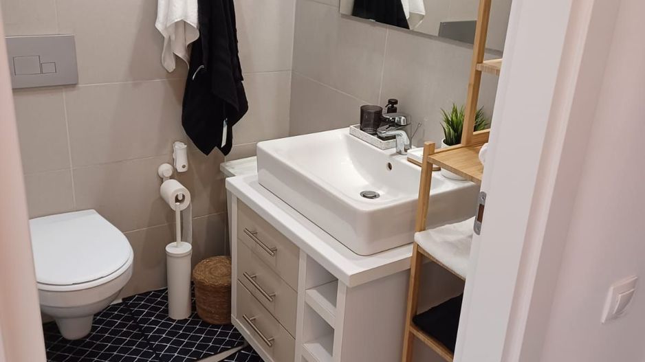 Apartament 2 camere vedere piscina Cosmopolis - Poză 24