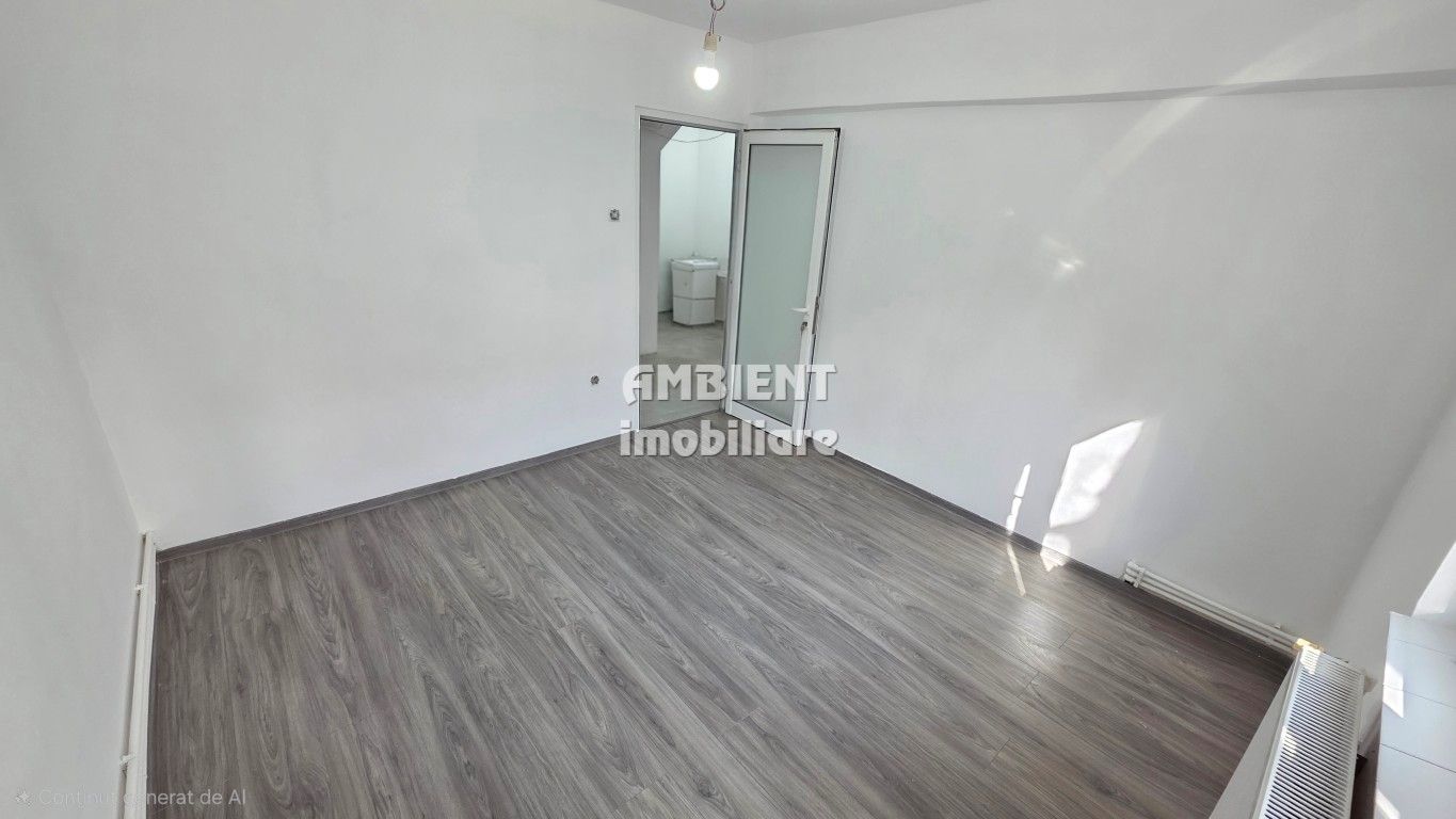 DE ÎNCHIRIAT - Spațiu birouri - Apartament cu 3 camere, parter, zona CENTRU; - Poză 4