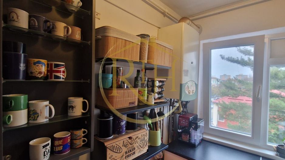 Vand apartament cu 4 camere in zona spitalul judetean,comision ,,0'' - Poză 12