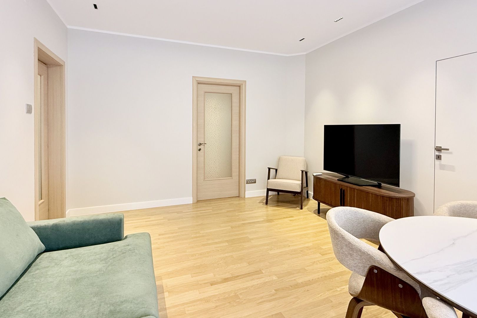 Apartament superb cu 3 camere în Dorobanți – Capitale | Mobilat - Poză 1