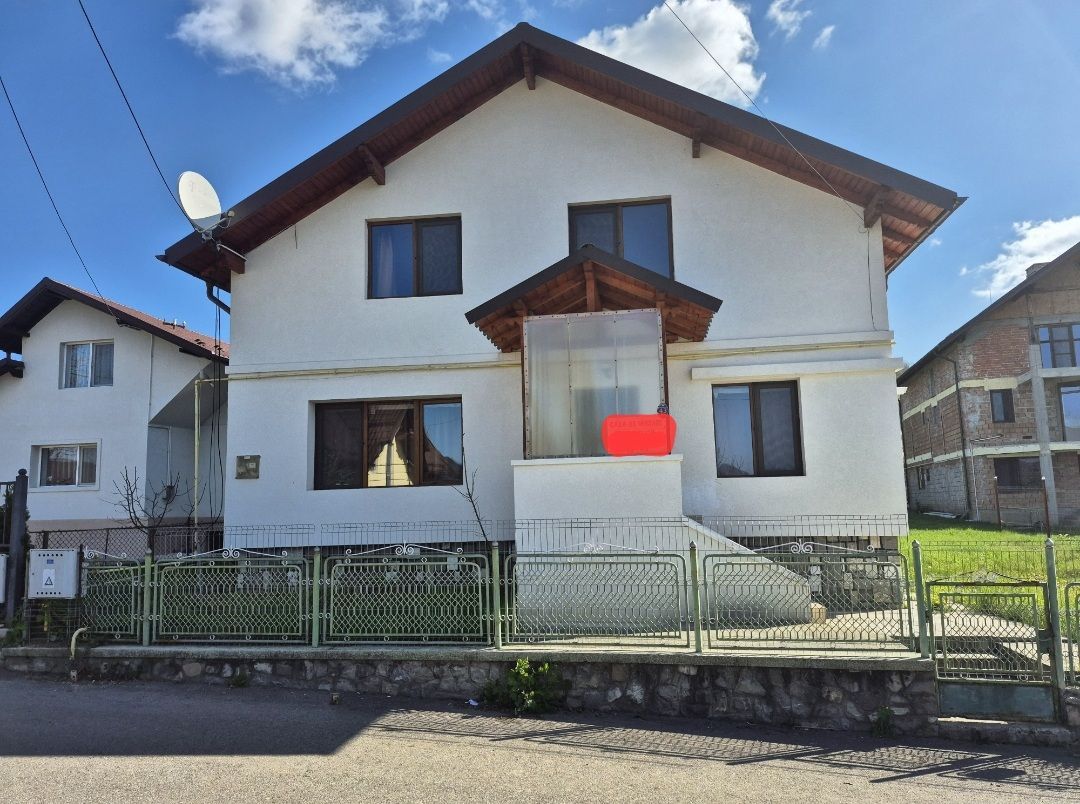 Vila Cornu-Prahova complet mobilata/utilata '' 350 mp + teren 500 mp'' - Poză 25