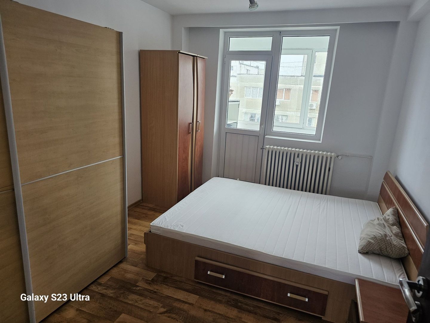 Apartament 3 camere, mobilat și utilat, lângă metrou Valea Ialomiței - Poză 3