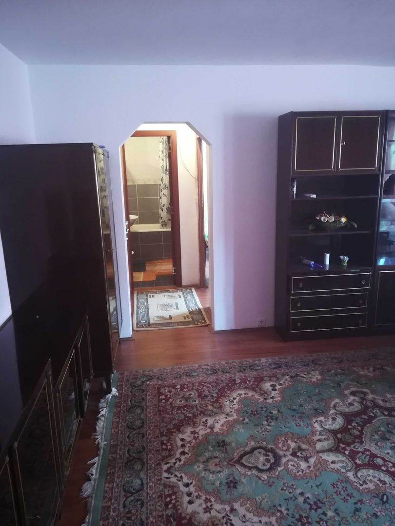 Apartament 2 camere in Micro 16 - Poză 4