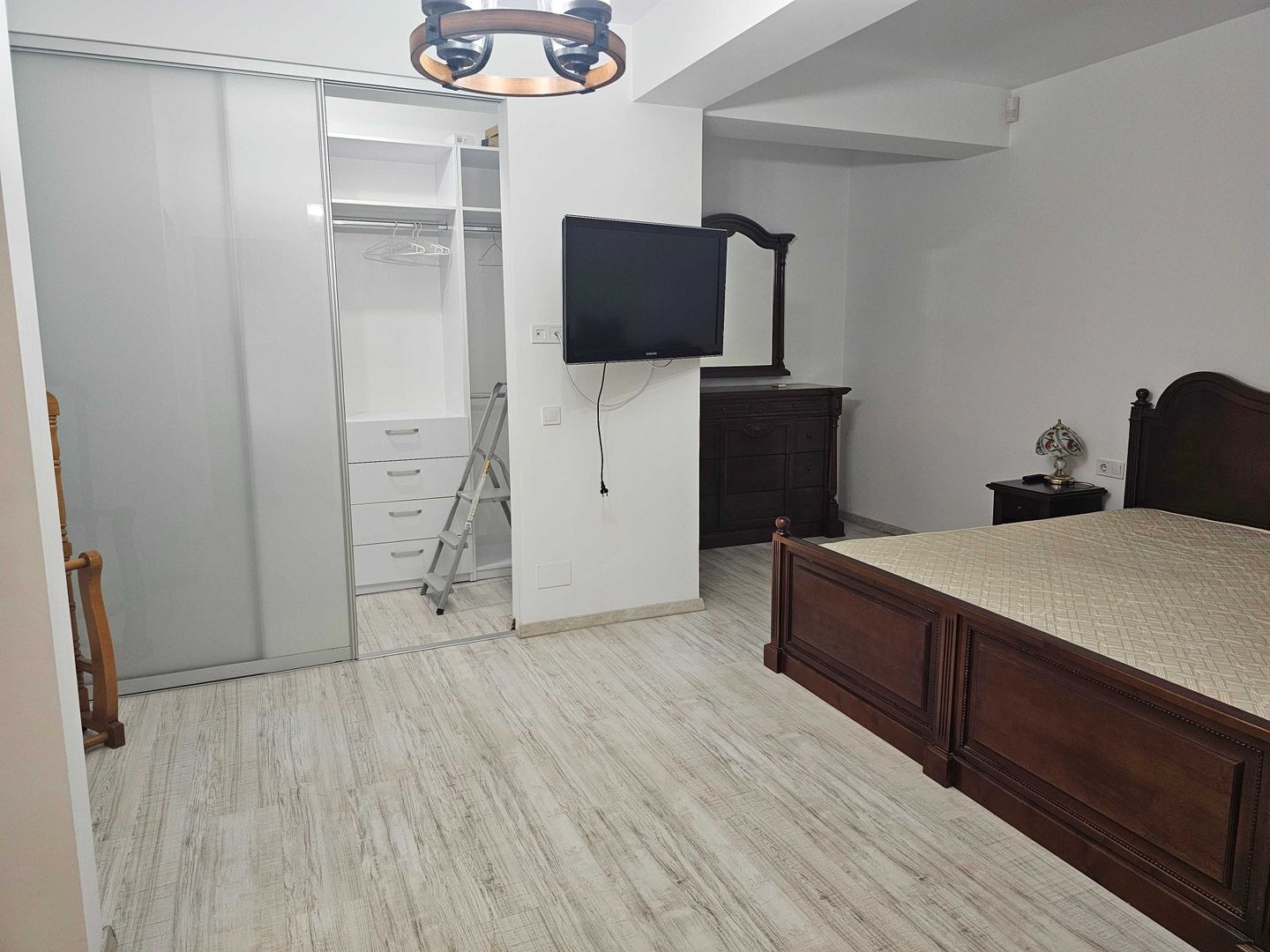 Inchiriez 3 camere 120 mp, New Residence Ghencea - Poză 7