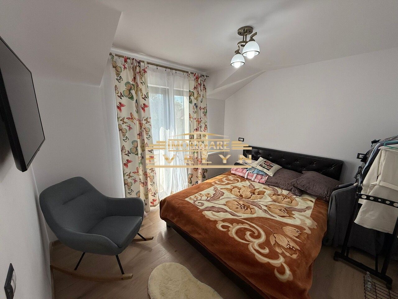 De vânzare – Proprietate completă: casă + anexă + teren - Poză 10