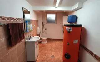 Casa 7 camere D+P+1E+M 800 mp teren zona Schit - Poză 18