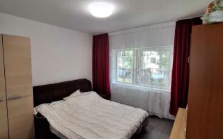 3 camere decomandat renovat zona Mircea cel Batran - Poză 4