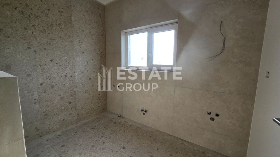 Duplex cu 5 camere despartit prin camera tehnica in Dumbravita - Poză 14