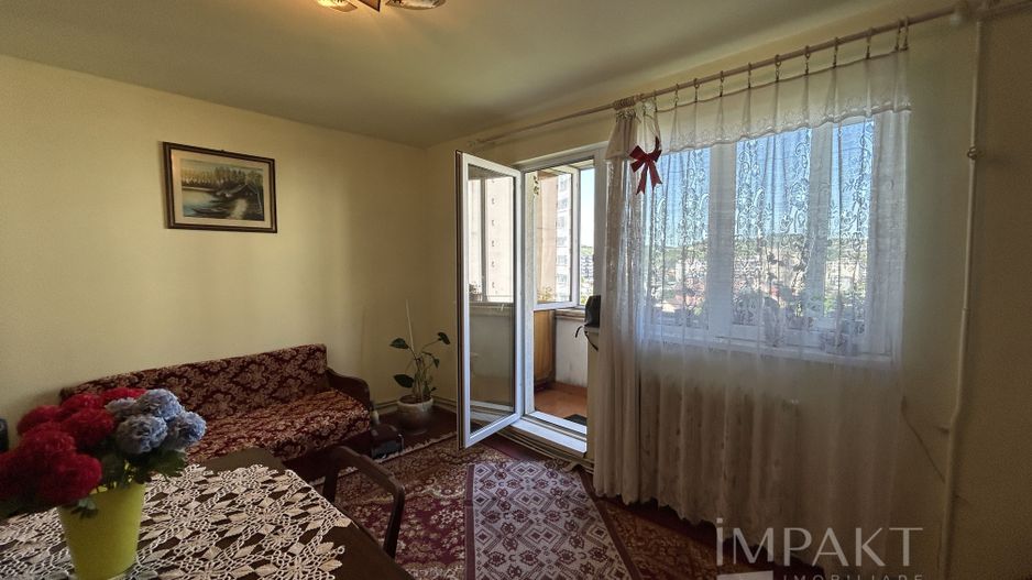 Vanzare apartament cu 4 camere in zona Minerva! - Poză 1