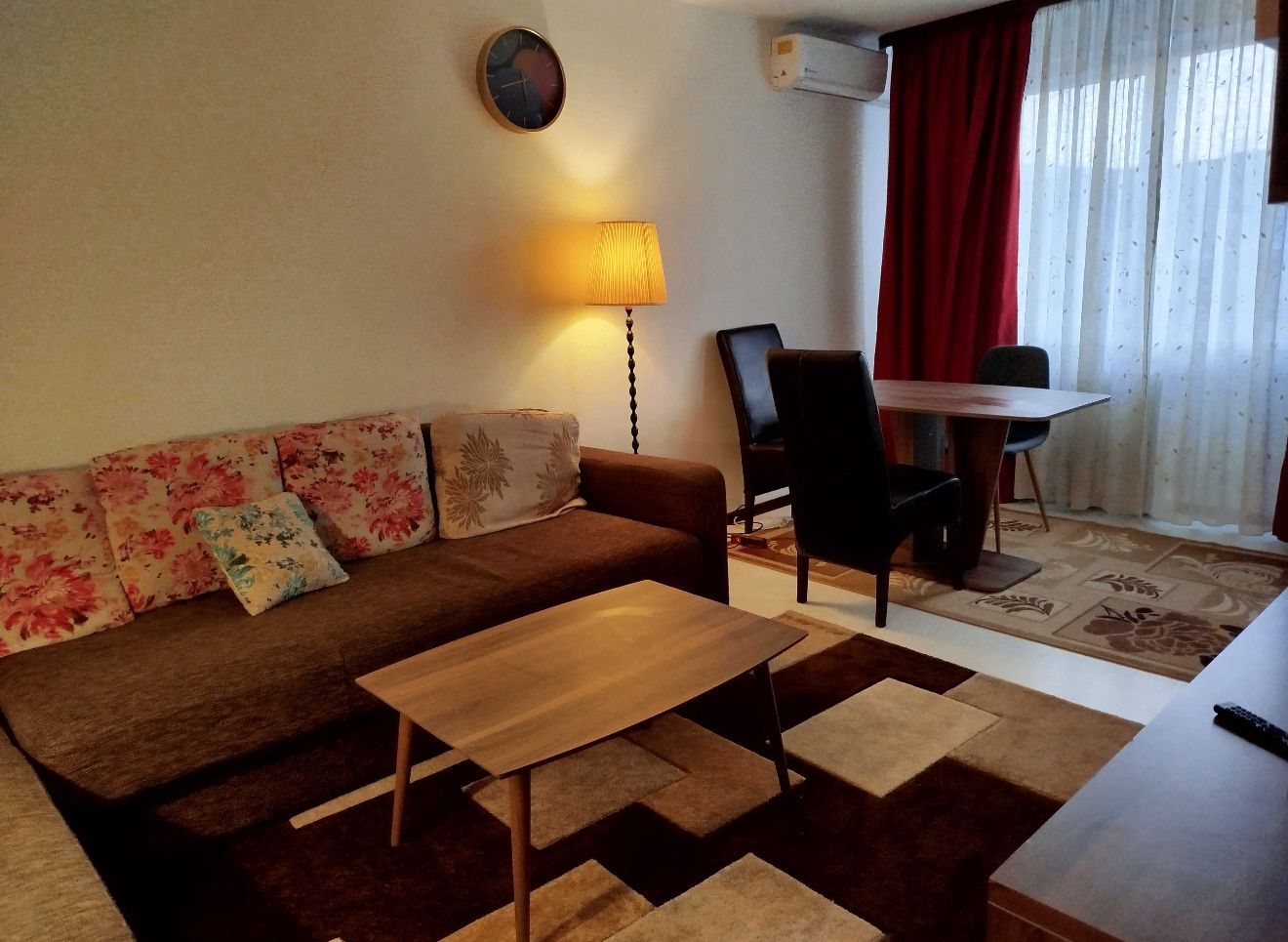 AP. 2 CAMERE TEI RENOVAT, MOBILAT/UTILAT MODER, BUCATARIE INCHISA. - Poză 3