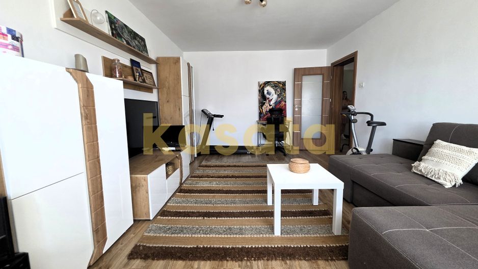 Apartament 3 camere, 81 mp, renovat 2019 – spațios, luminos - Poză 1