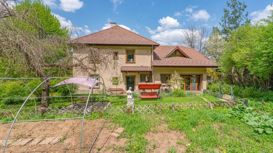 Oportunitatea de a deține o casa cu 3.385 mp teren în centrul - Poză 2