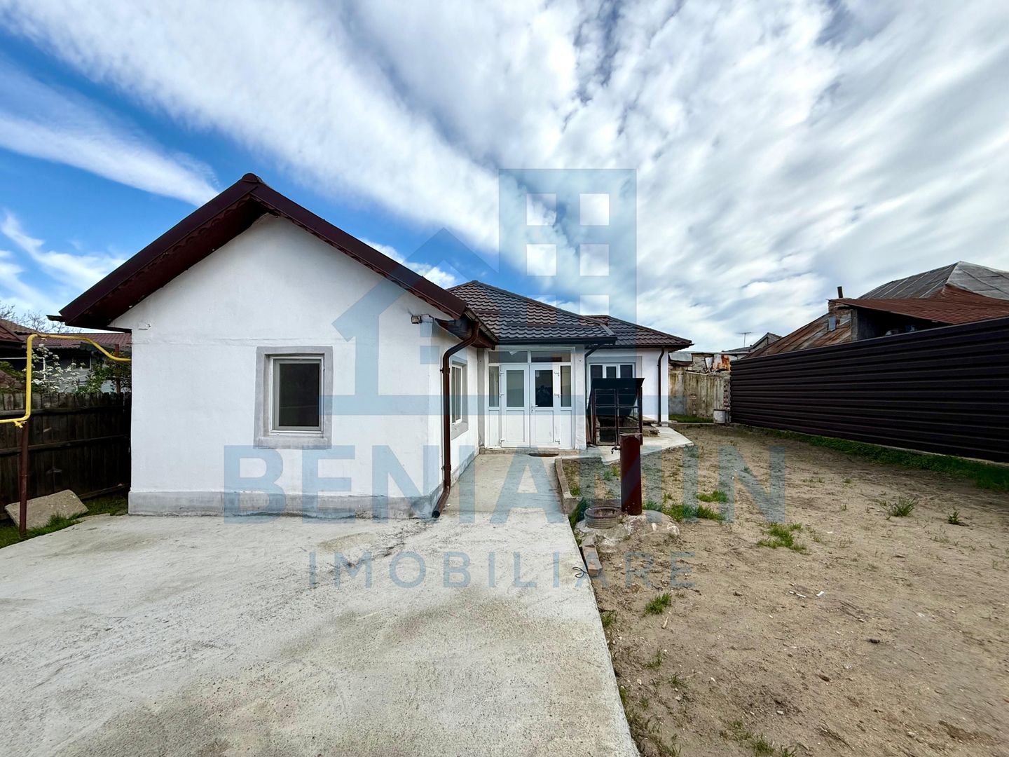 Casa 3 camere-Teren 300mp-Centrala termica-Libera-Zona Brestei - Poză 2